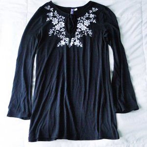 Alya Embroidered Dress